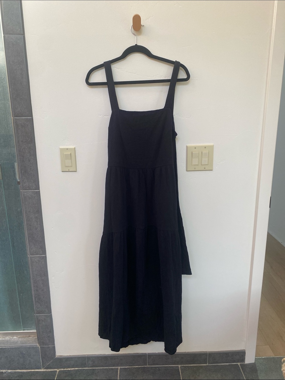 Favorite daughter tiered black cotton dress size medium NWT